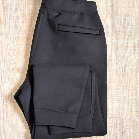 Uniqlo Men's Black Ultra Stretch Active Jogger Pants Sz: XL. 30" Inseam 3 pocket - Picture 1 of 6